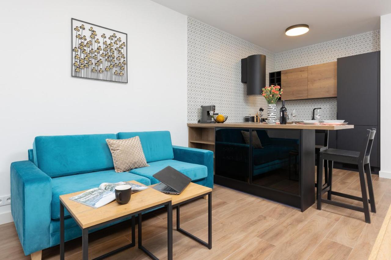 Srodmiescie Warsaw Muranow Apartments With Parking By Noclegi Renters Exterior photo